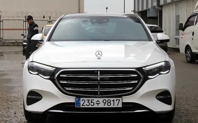인천외제중고차 E-클래스 W214 E350 e 4MATIC 매물 사진 16 - 2025/05 8,412km